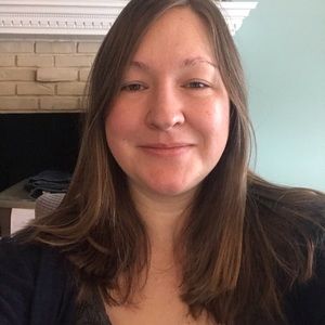 Meet your Posher, Lara